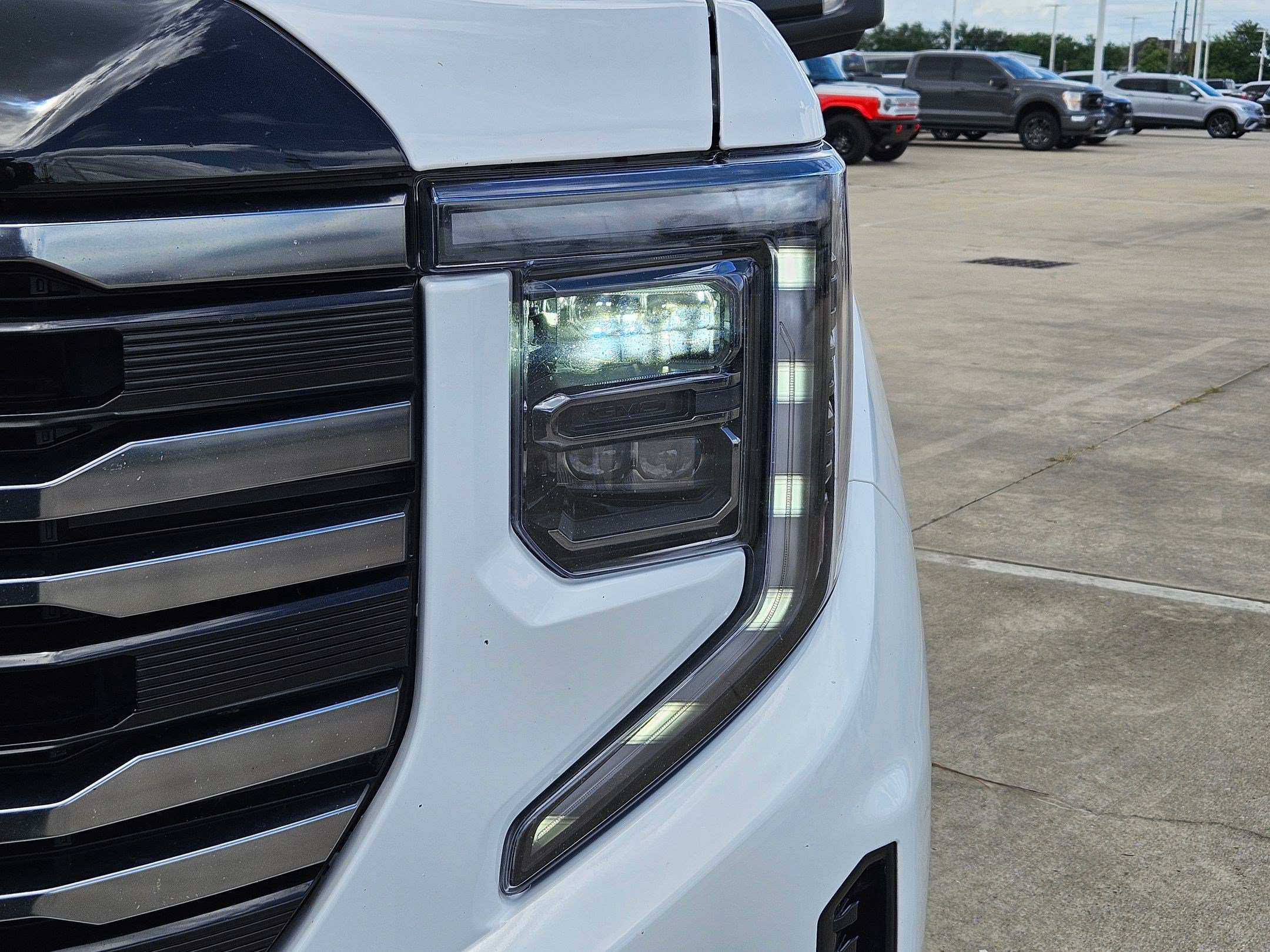 Used 2025 GMC Sierra 1500 AT4 AWD/4WD image 12
