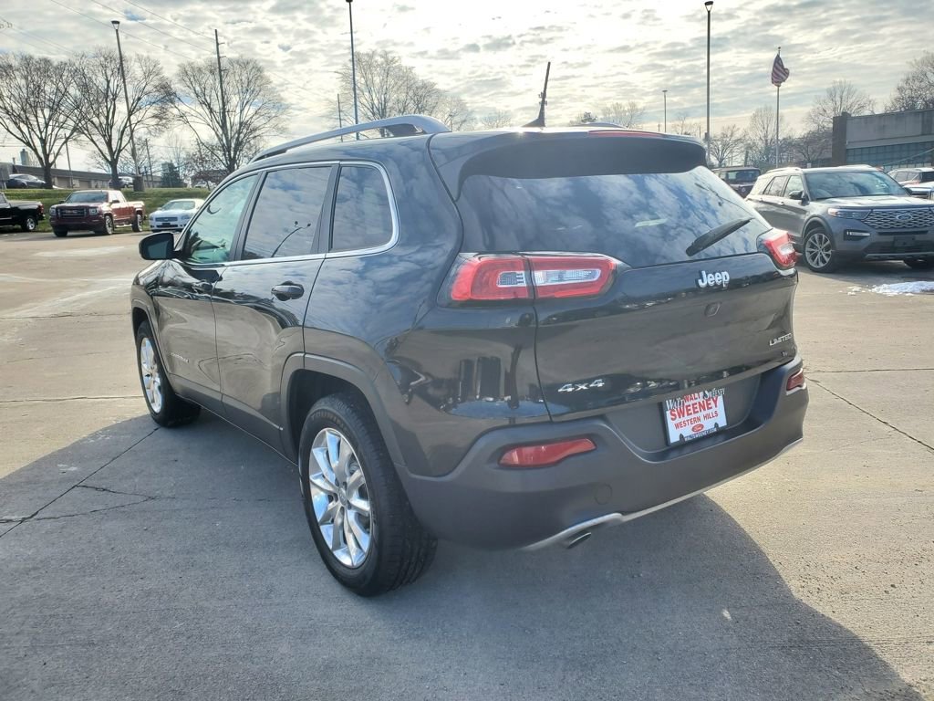 Used 2016 Jeep Cherokee Limited image 3