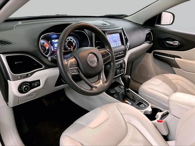 Used 2021 Jeep Cherokee Latitude Lux w/ Sun & Sound Group AWD/4WD image 12