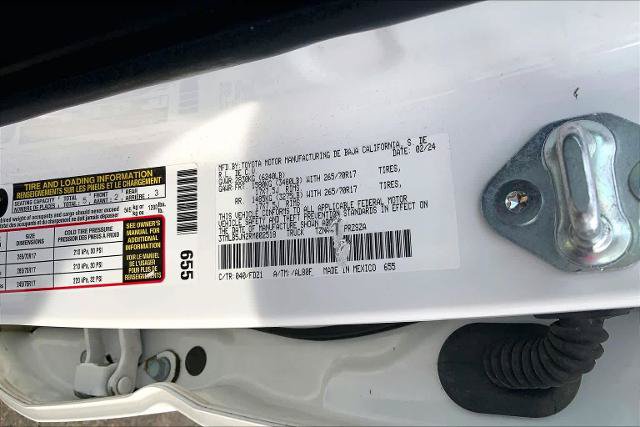 Used 2024 Toyota Tacoma TRD Off-Road AWD/4WD image 34