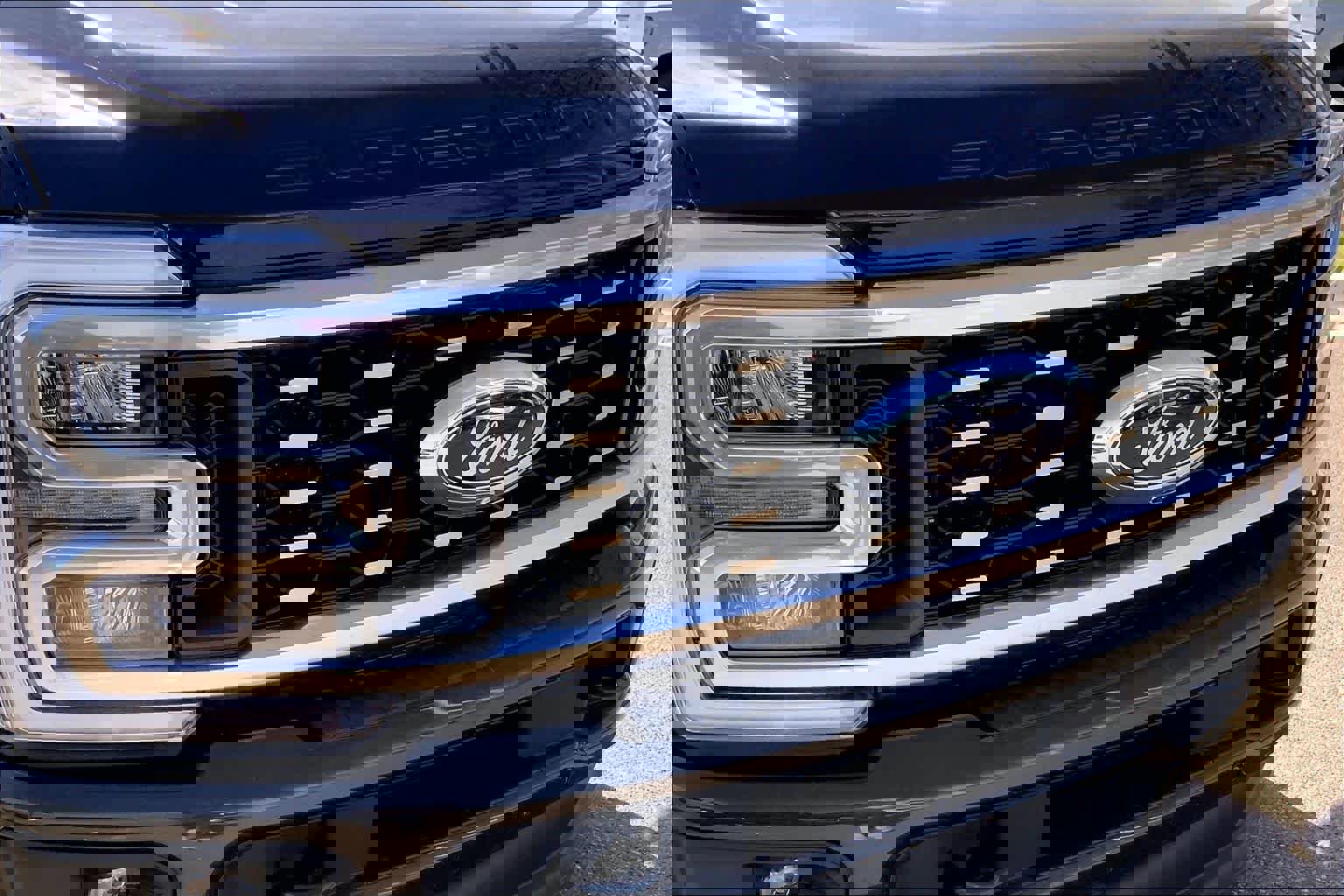 Certified 2025 Ford F450 King Ranch w/ FX4 Off-Road Package image 30