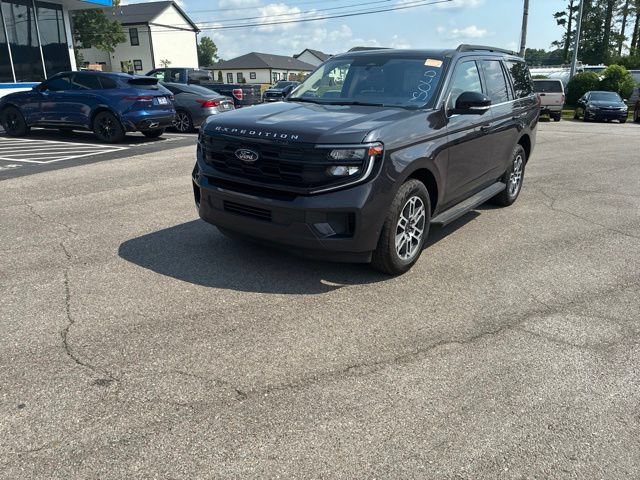 Certified 2025 Ford Expedition Active AWD/4WD image 11