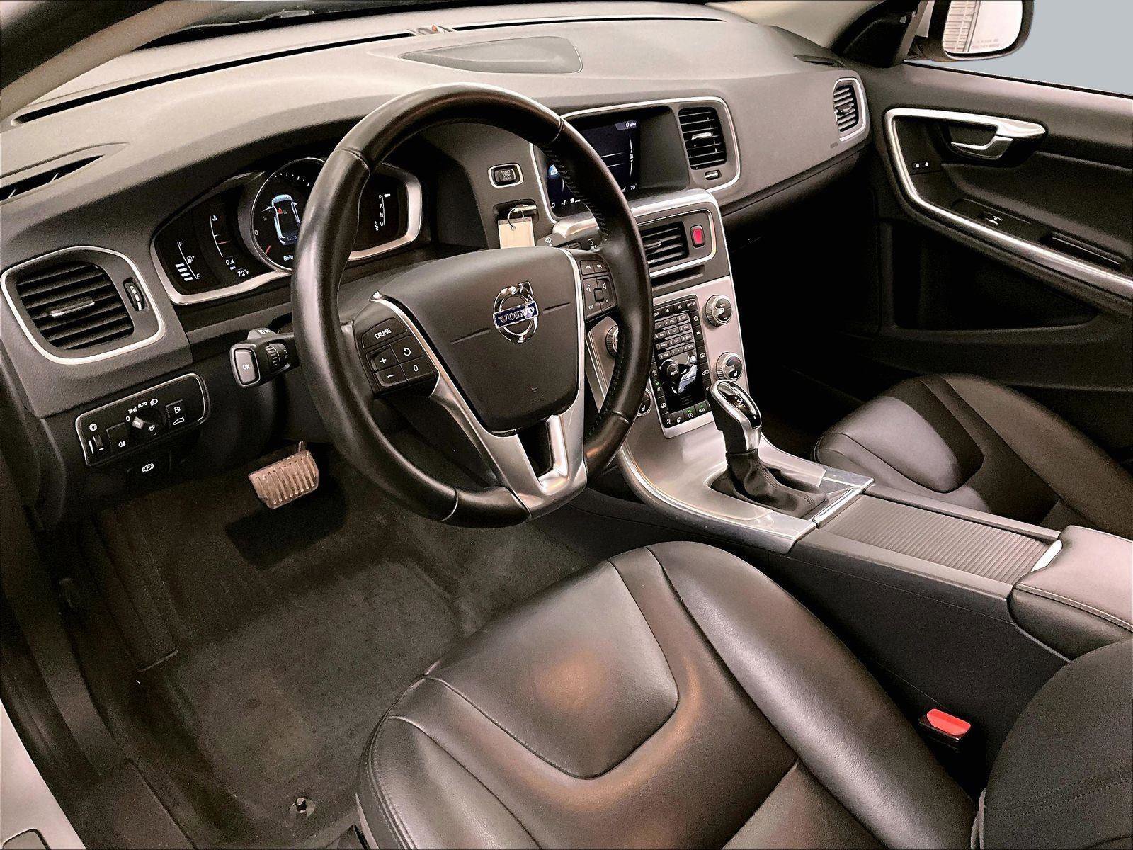 Used 2018 Volvo S60 T5 Inscription AWD/4WD image 12