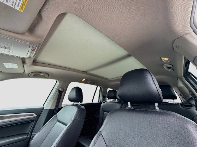 Used 2018 Volkswagen Atlas SEL AWD/4WD image 28