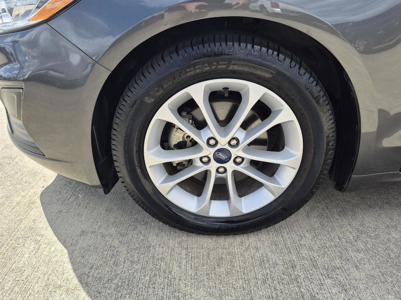 Certified 2020 Ford Fusion SE image 12