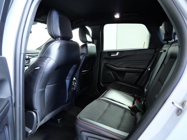 Certified 2025 Ford Escape ST-Line AWD/4WD image 13
