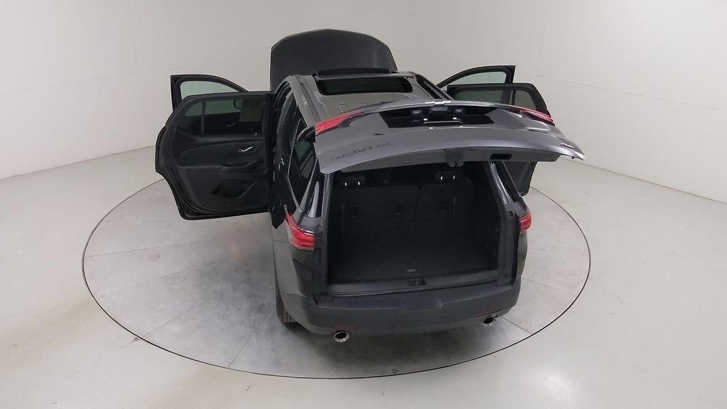 Used 2023 Chevrolet Traverse RS image 54