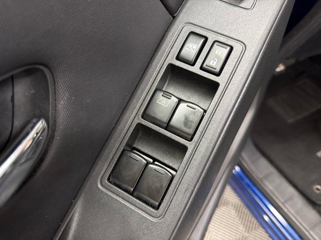Used 2022 Nissan Frontier SV RWD image 17
