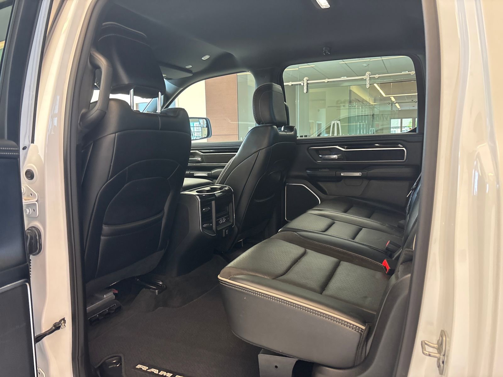 Used 2021 RAM 1500 Laramie AWD/4WD image 11