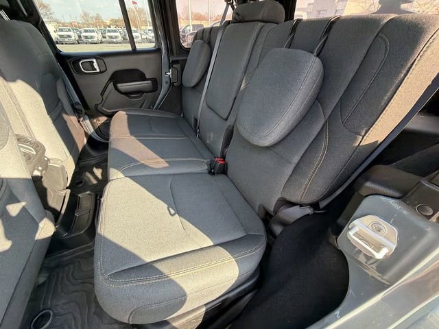 Used 2024 Jeep Wrangler Unlimited image 23
