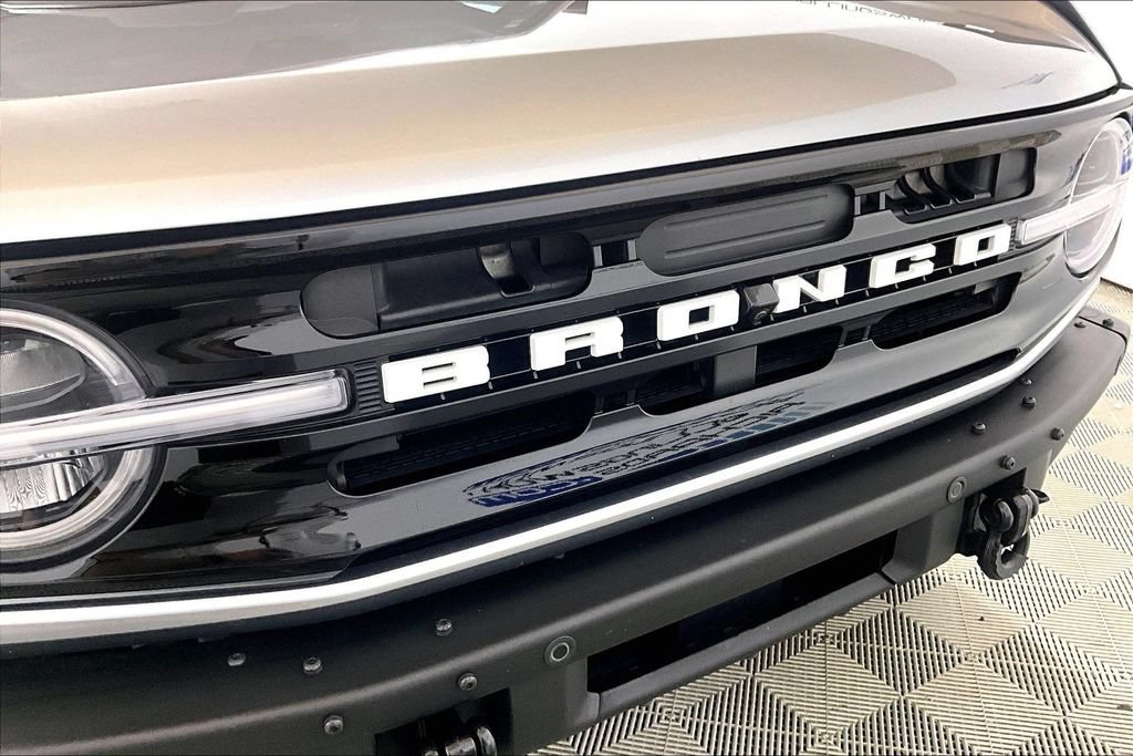 Certified 2023 Ford Bronco Outer Banks w/ Sasquatch Package AWD/4WD image 23