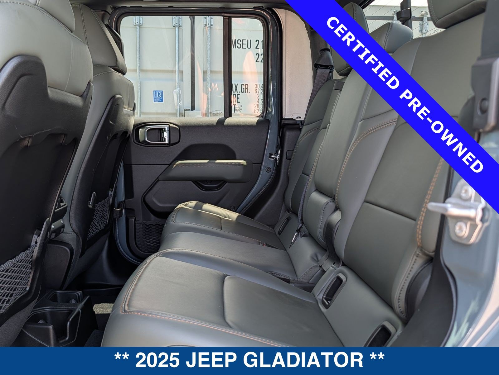 Used 2025 Jeep Gladiator Mojave w/ Convenience Group AWD/4WD image 22