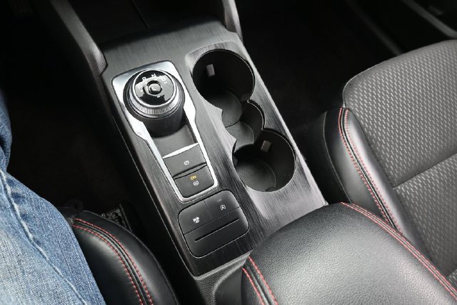 Certified 2025 Ford Escape ST-Line FWD image 27