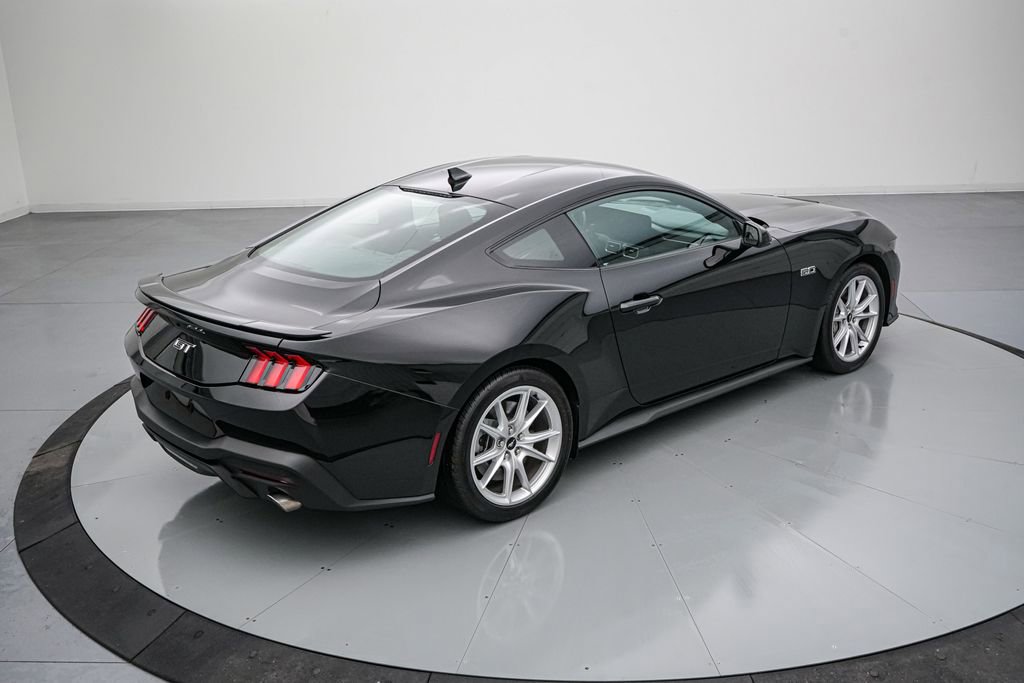 Certified 2025 Ford Mustang GT Premium RWD image 5