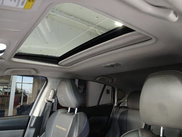 Used 2021 Subaru Crosstrek 2.5i Sport w/ Moonroof Package image 17