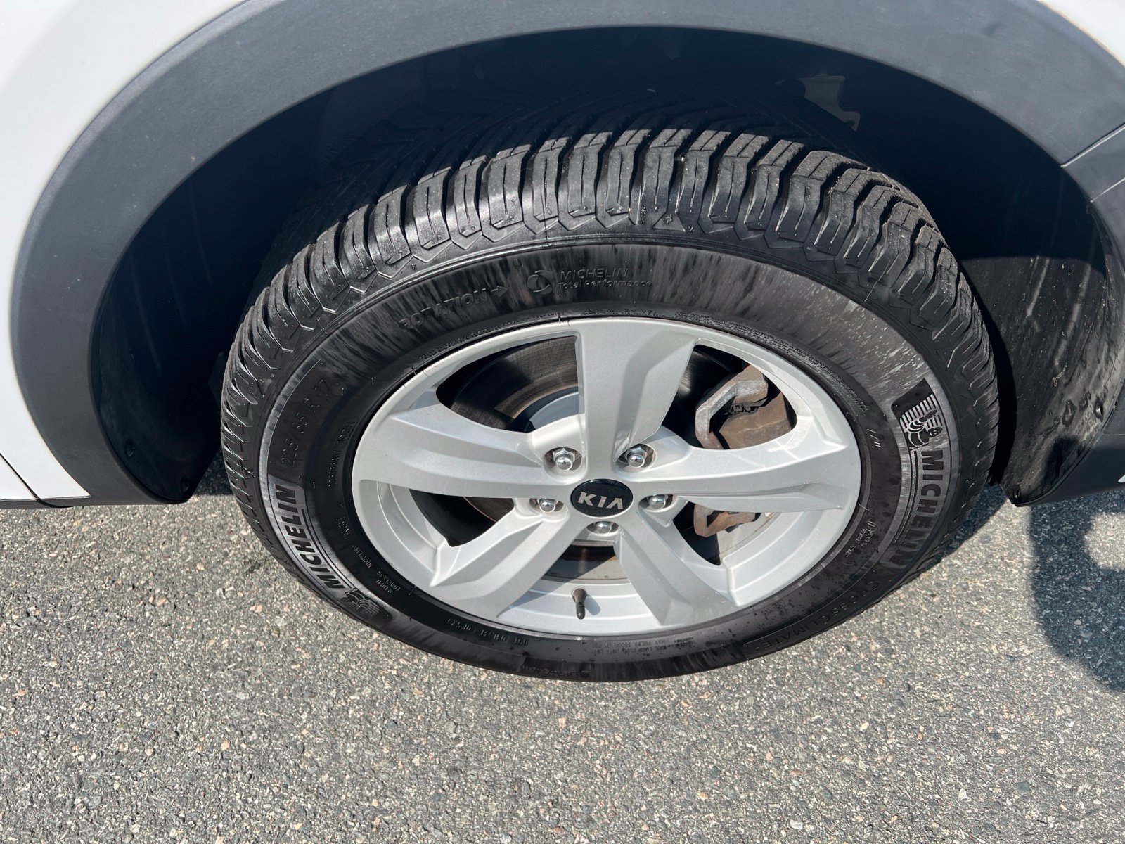 Used 2021 Kia Sorento LX AWD/4WD image 11