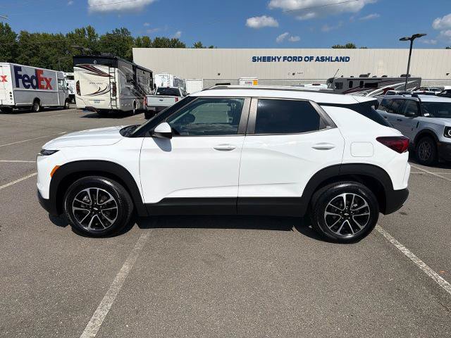Used 2024 Chevrolet TrailBlazer LT w/ LT Cold Weather Package FWD image 7