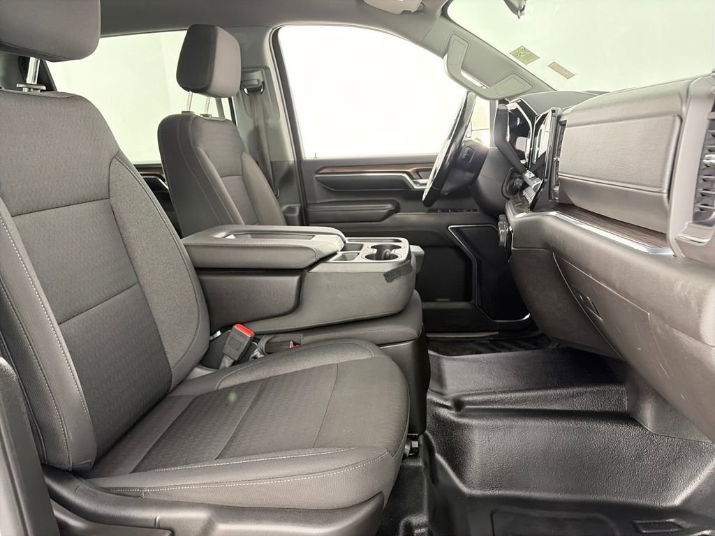 Used 2024 Chevrolet Silverado 3500 LT image 30