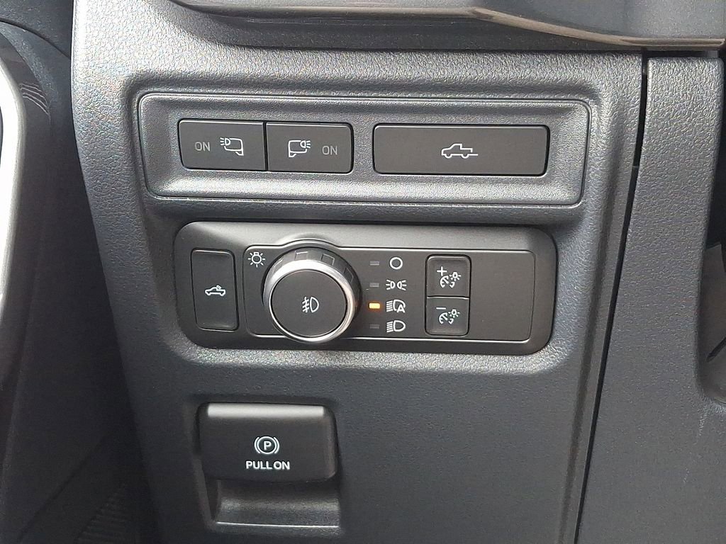 Certified 2022 Ford F150 XLT w/ Equipment Group 302A High image 25