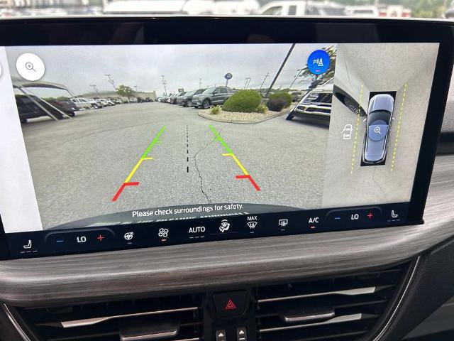 Certified 2024 Ford Escape SE w/ PHEV Premium Package FWD image 36