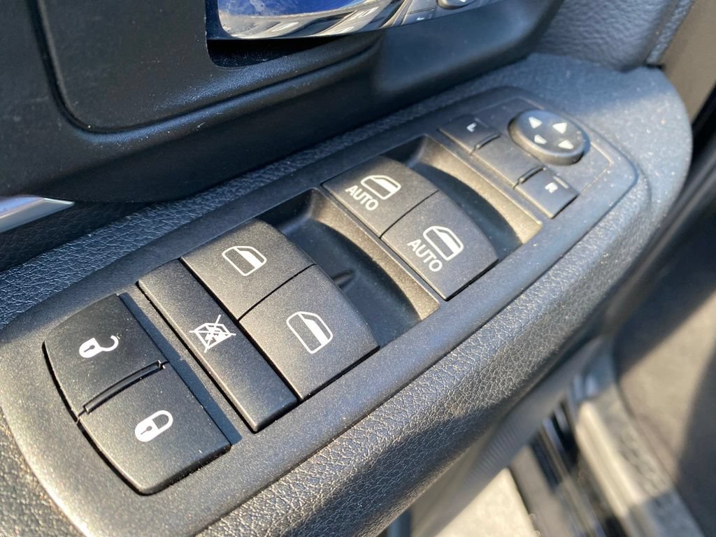 Used 2024 RAM 1500 Warlock AWD/4WD image 13