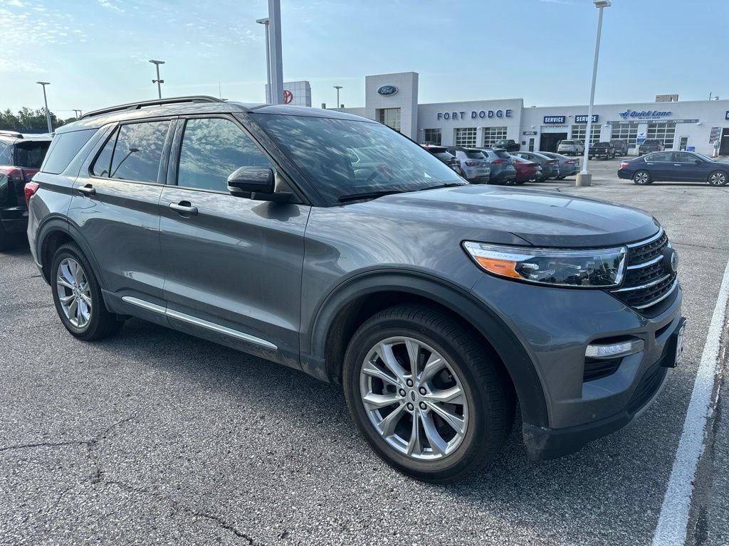 Certified 2024 Ford Explorer XLT w/ Equipment Group 202A AWD/4WD image 9