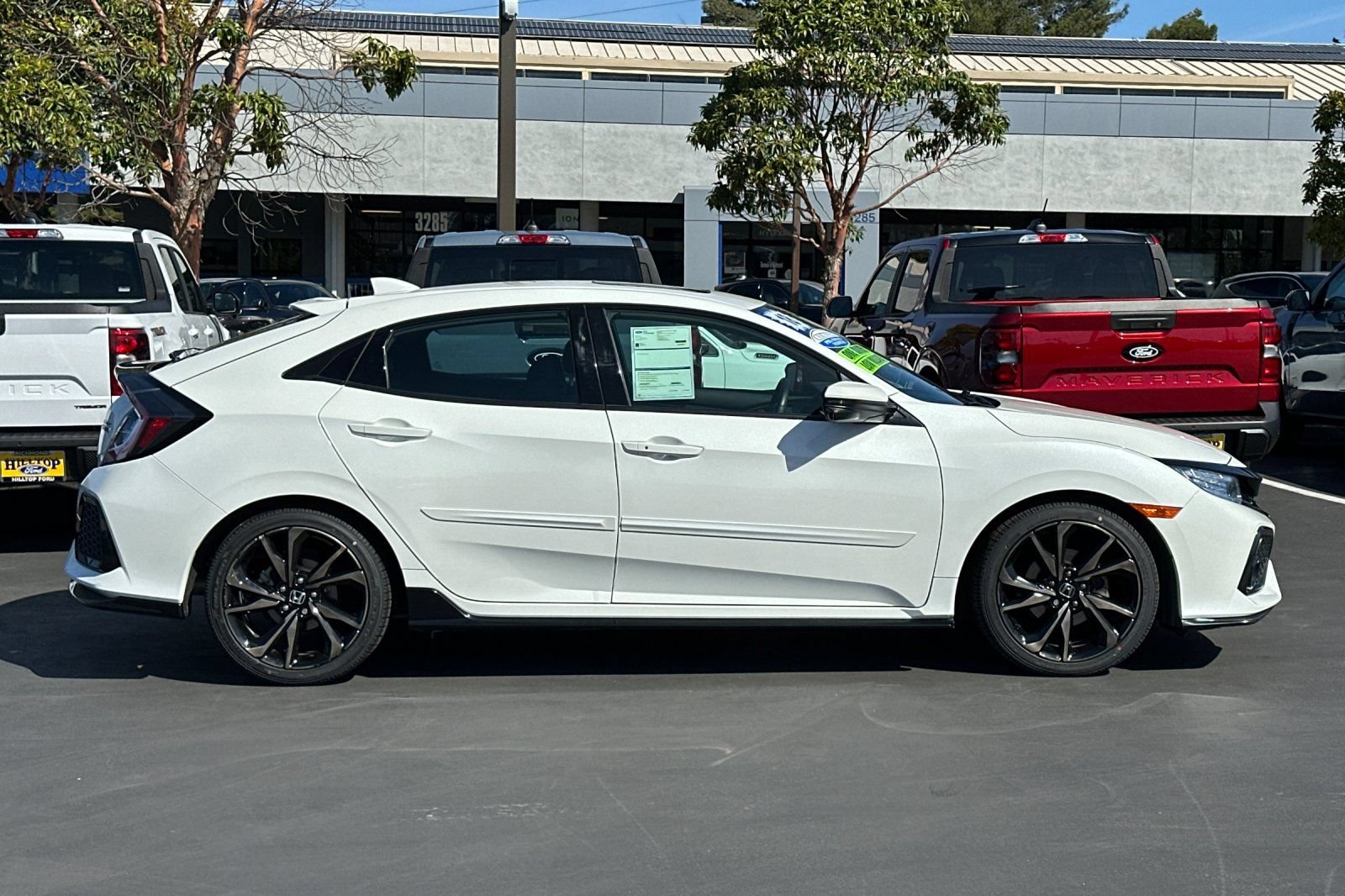 Used 2018 Honda Civic Sport Touring image 4