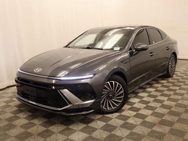Used 2025 Hyundai Sonata Limited FWD image 9