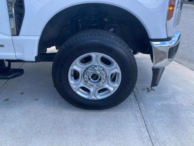 Certified 2025 Ford F250 XLT AWD/4WD image 11