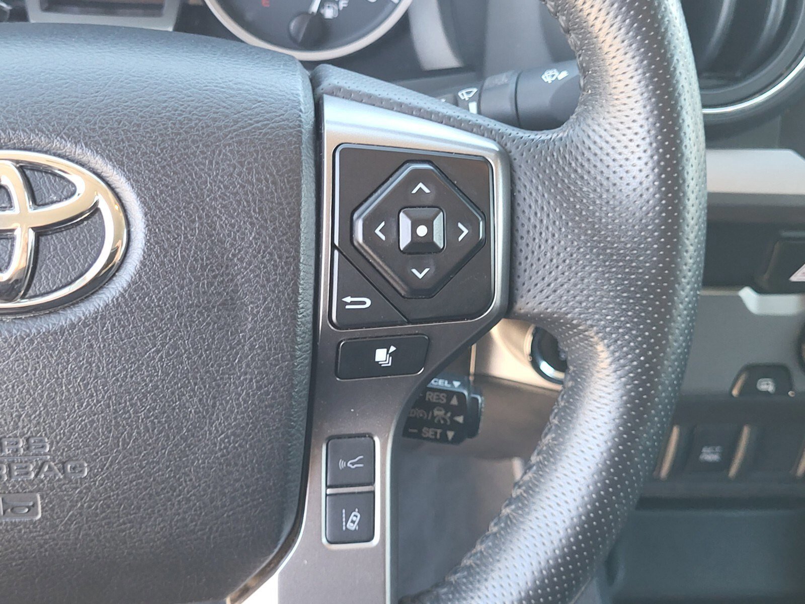 Used 2023 Toyota Tacoma SR5 image 28