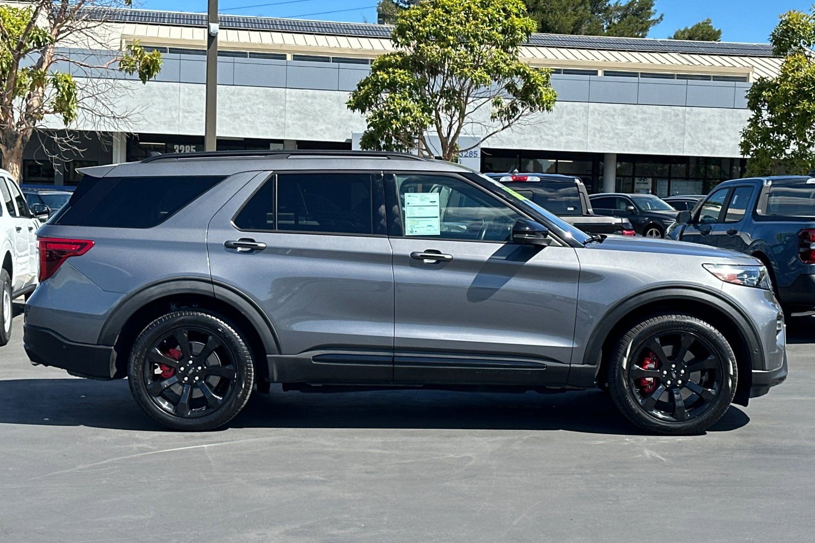 Certified 2021 Ford Explorer ST w/ Equipment Group 401A AWD/4WD image 3