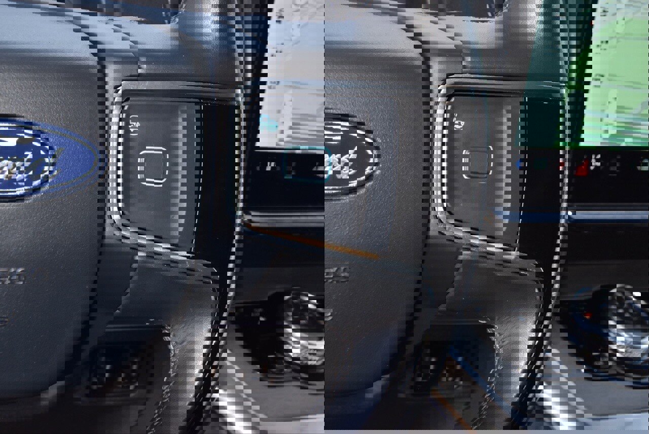 Certified 2025 Ford Expedition Platinum image 26