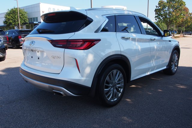 Used 2023 INFINITI QX50 Luxe FWD image 7
