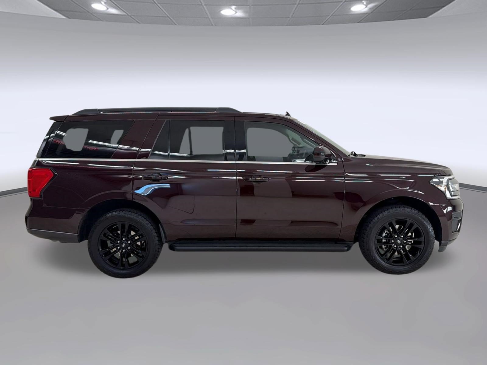 Certified 2024 Ford Expedition XLT RWD image 8