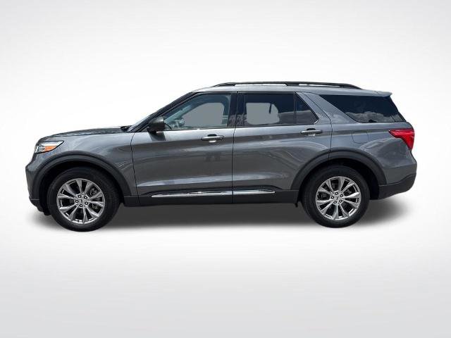 Certified 2023 Ford Explorer XLT w/ Equipment Group 202A AWD/4WD image 8