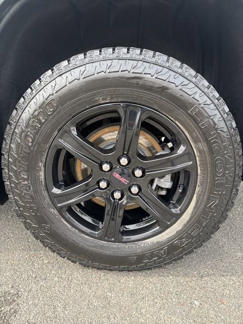 Used 2023 GMC Acadia AT4 w/ Technology Package AWD/4WD image 11