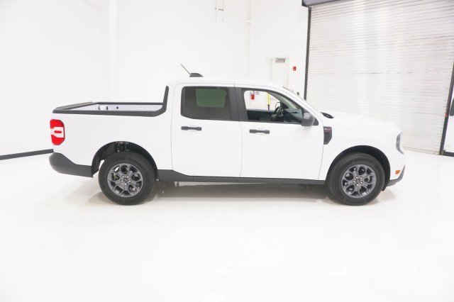 Certified 2025 Ford Maverick XLT w/ Equipment Group 302A AWD/4WD image 4
