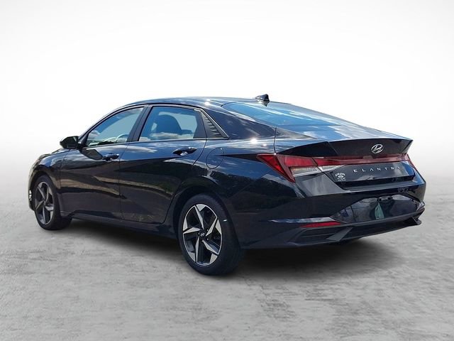Used 2023 Hyundai Elantra SEL w/ Convenience Package FWD image 4