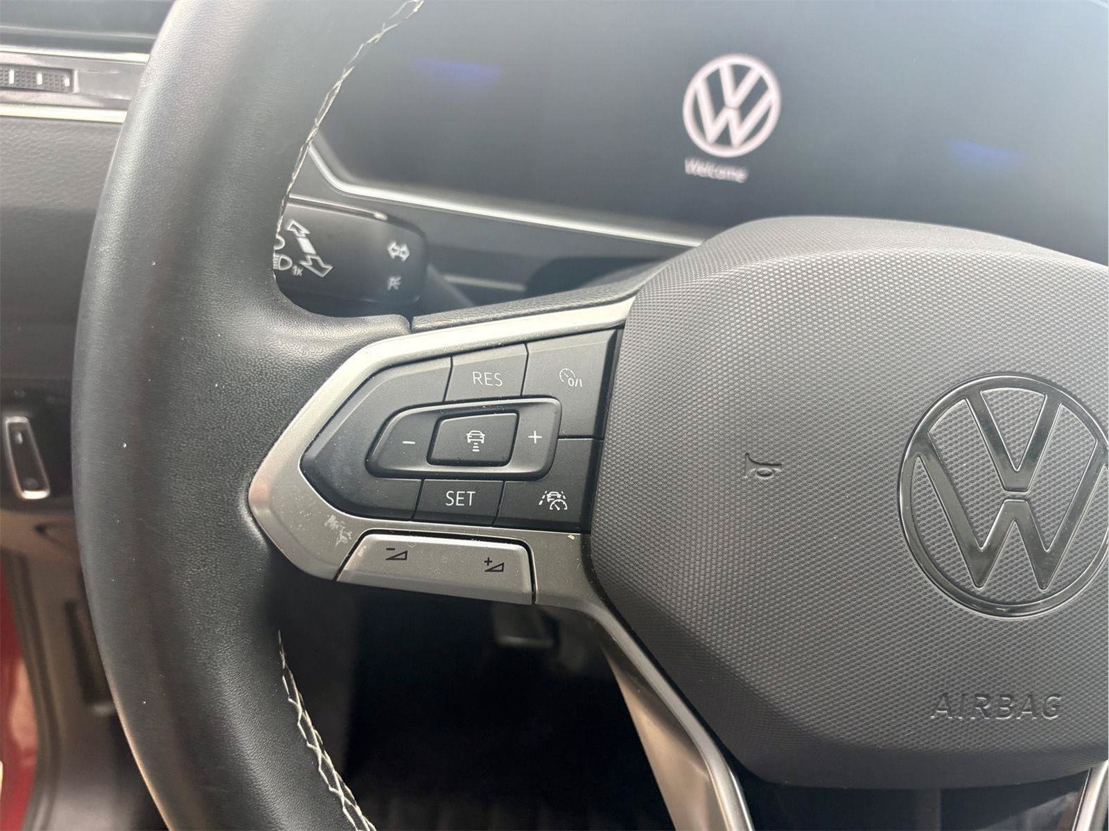 Used 2022 Volkswagen Tiguan SE FWD image 17