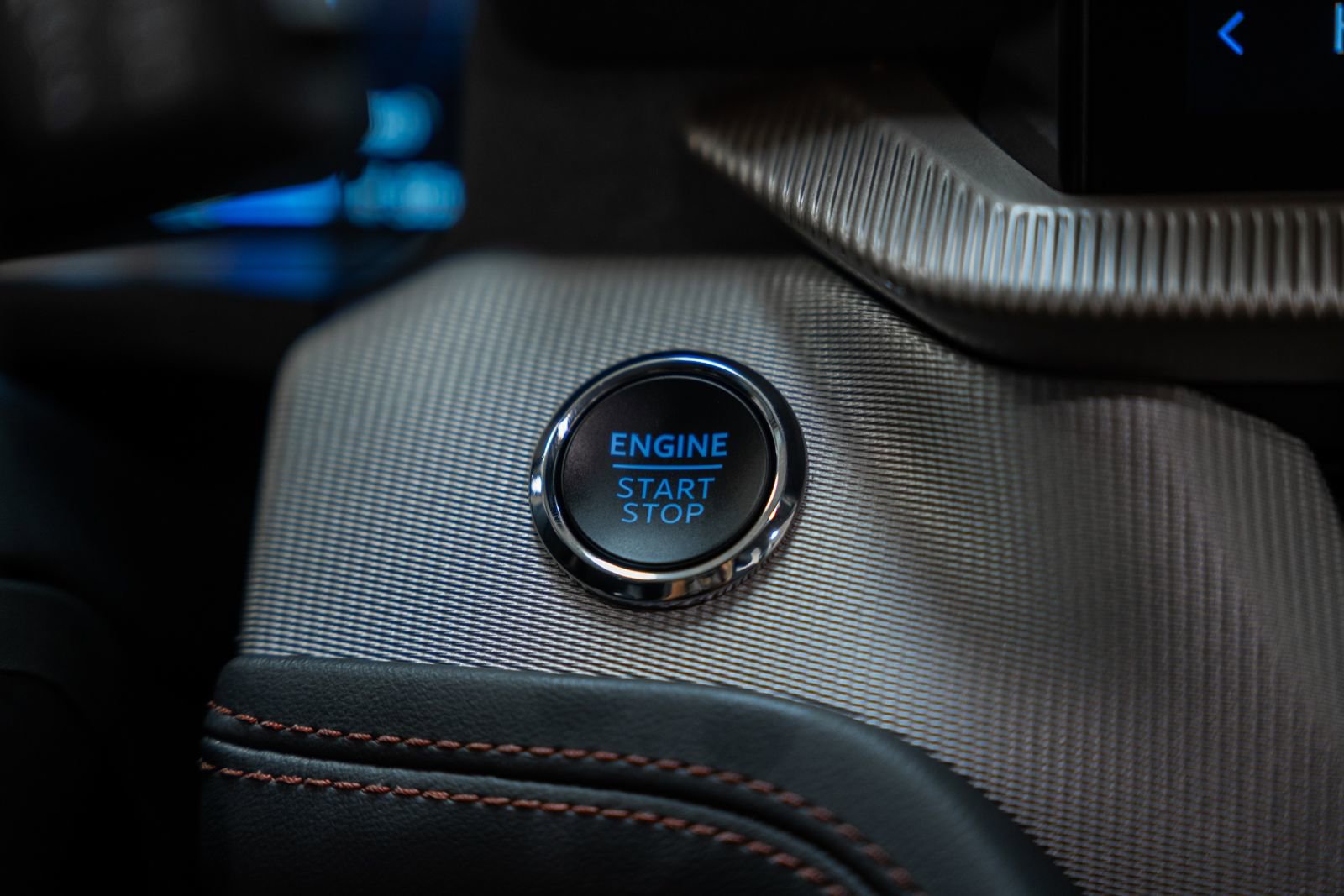 Certified 2025 Ford Explorer Active w/ Active Comfort Package image 33