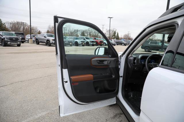 Certified 2025 Ford Bronco Sport Outer Banks w/ Outer Banks Tech Package+ AWD/4WD image 17