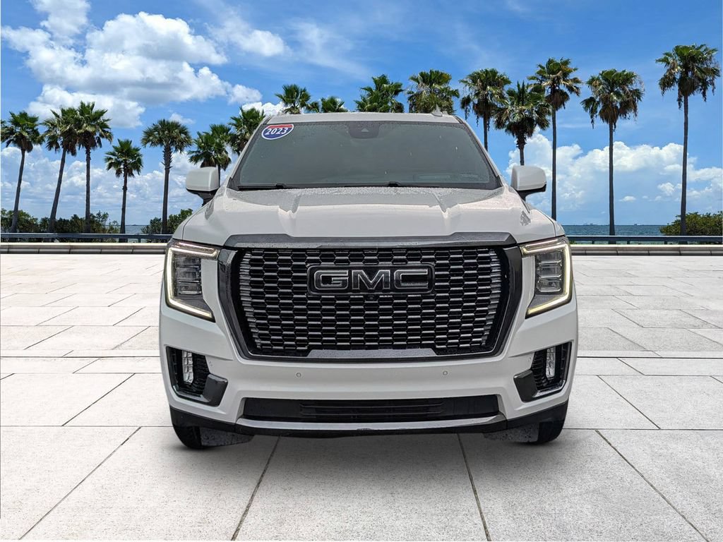 Used 2023 GMC Yukon XL Denali Ultimate AWD/4WD image 2