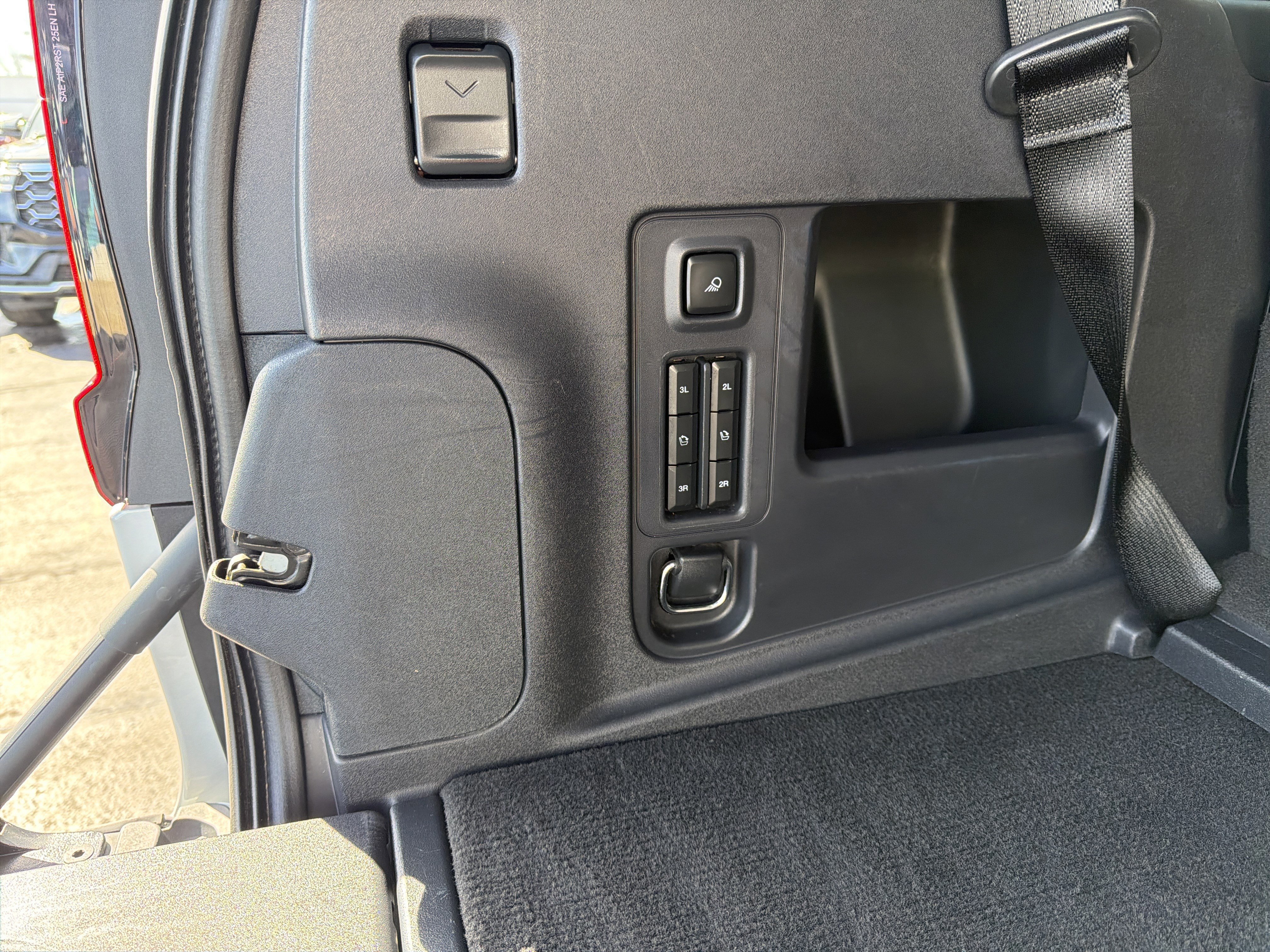 Certified 2025 Ford Expedition Active image 23