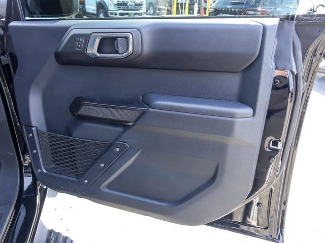Certified 2025 Ford Bronco Outer Banks w/ Sasquatch Package AWD/4WD image 30