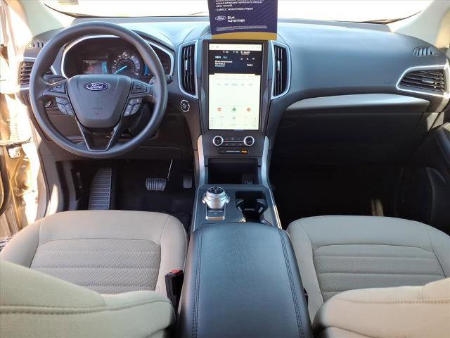 Certified 2021 Ford Edge SE image 11