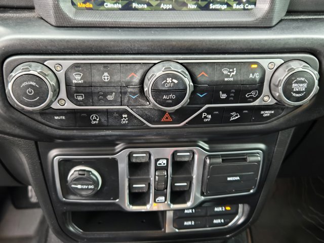 Used 2020 Jeep Wrangler Unlimited Sahara image 17