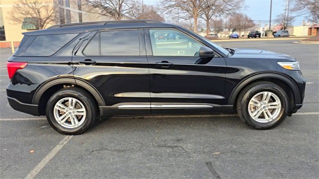 Certified 2022 Ford Explorer XLT image 2