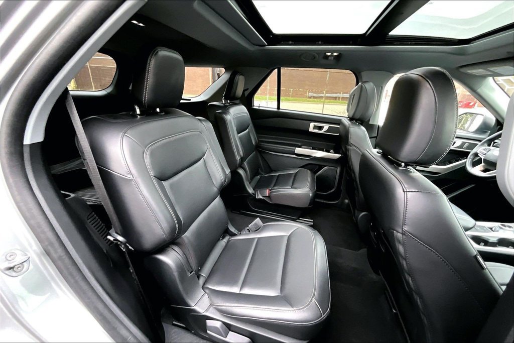 Certified 2023 Ford Explorer XLT w/ Equipment Group 202A AWD/4WD image 26
