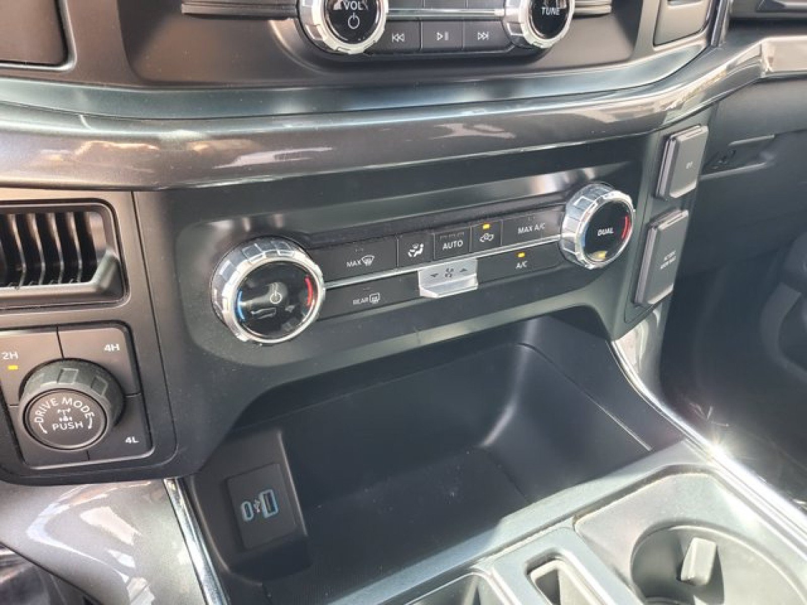 Certified 2023 Ford F150 XLT w/ XLT Black Appearance Package AWD/4WD image 23