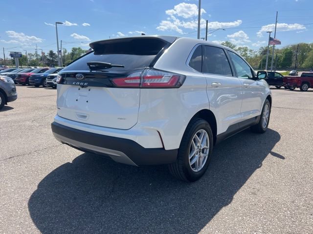 Certified 2023 Ford Edge SEL w/ Convenience Package AWD/4WD image 4
